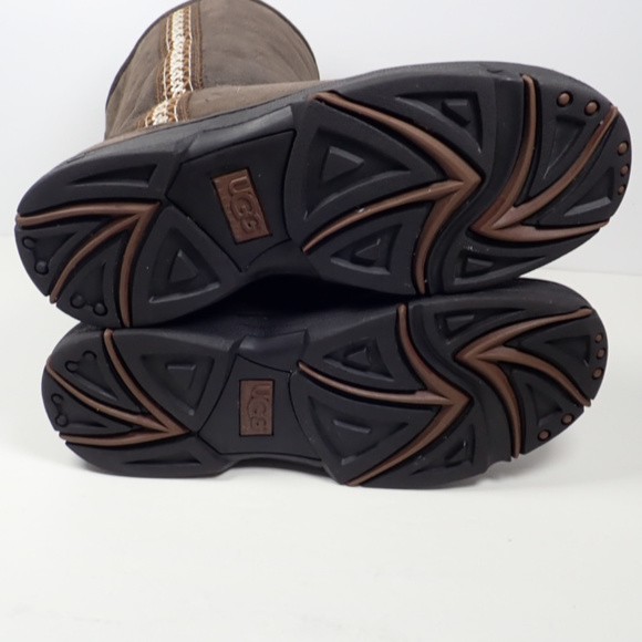 Ugg Brown Ultra Short Revival Boots, Size 7 - Picture 8 of 8